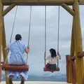 天空のブランコの写真_1189393