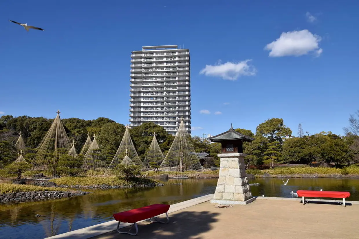 白鳥庭園