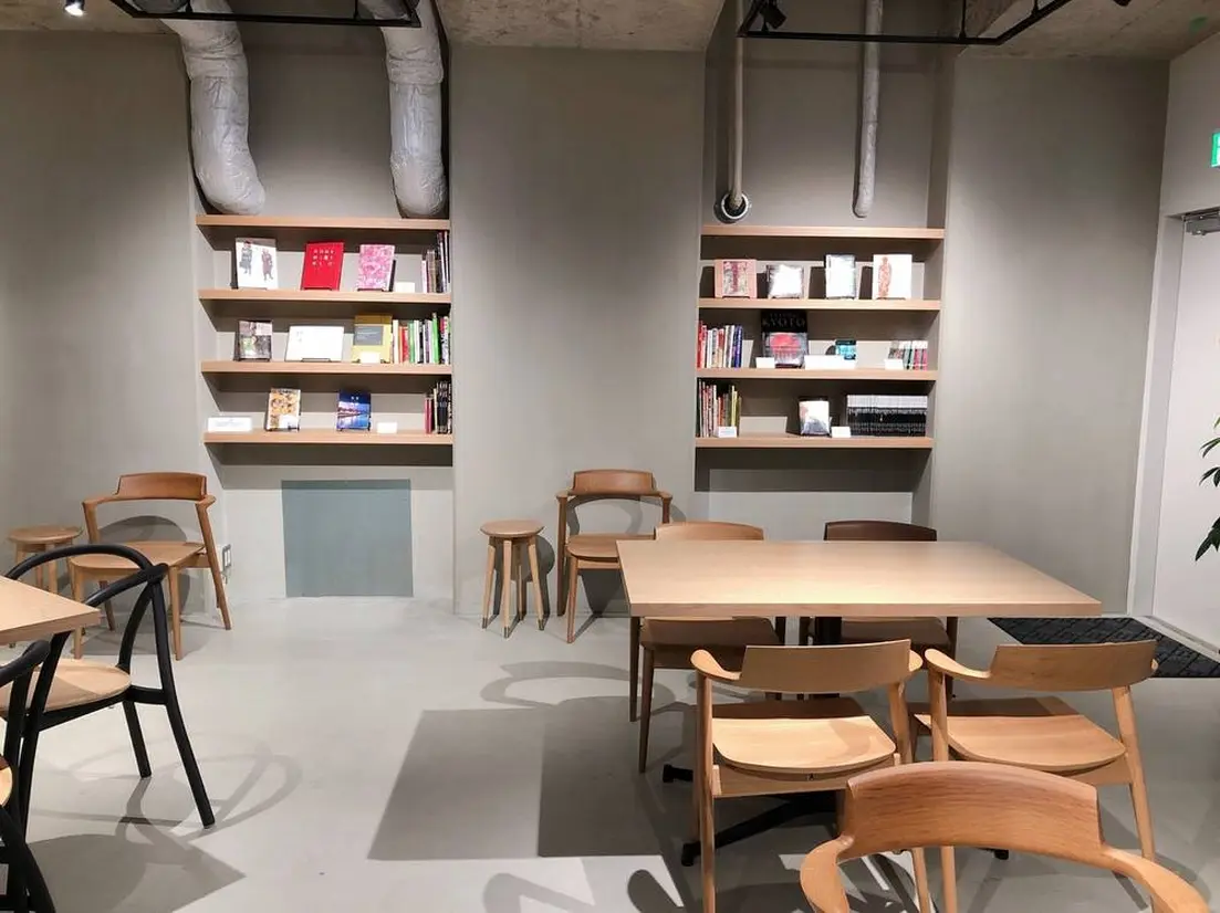 Library & Lounge