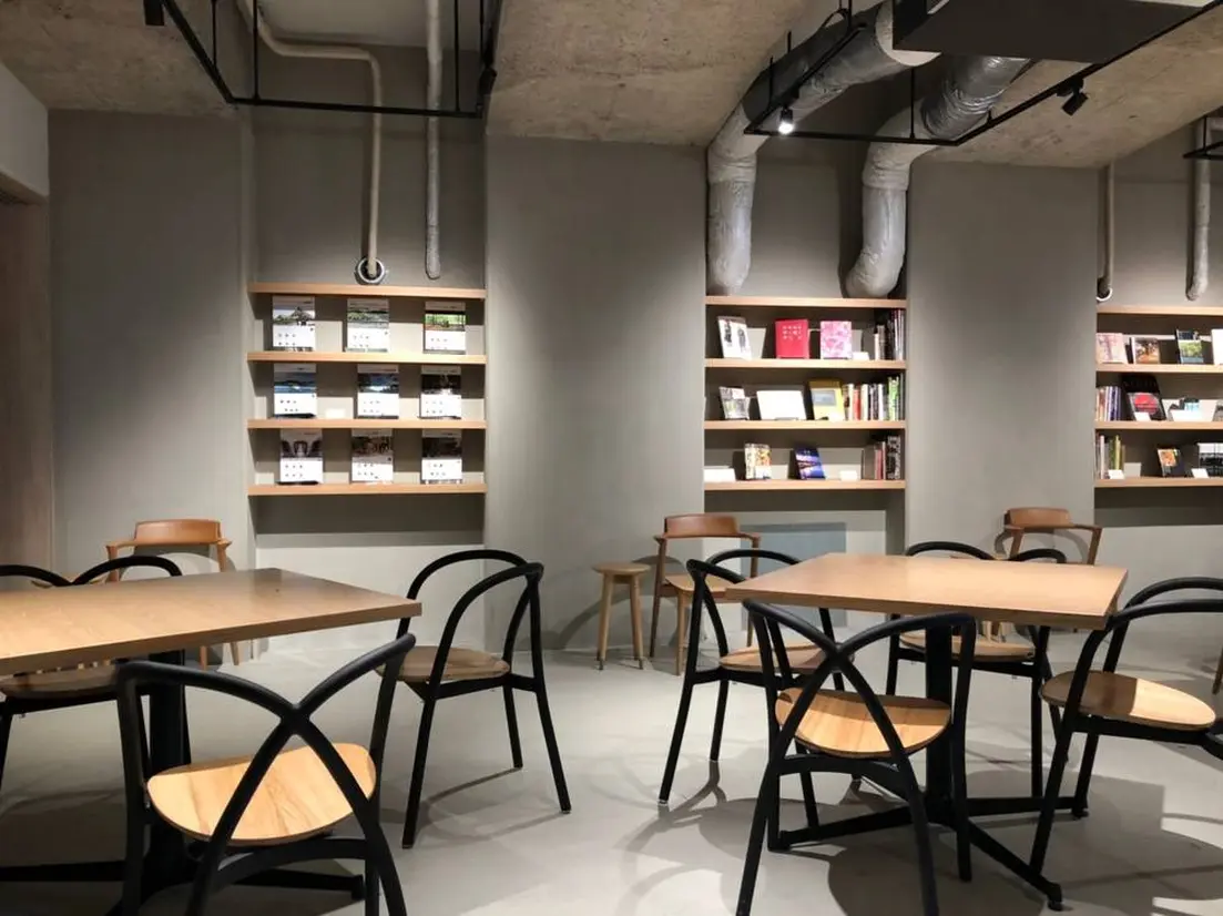 Library & Lounge