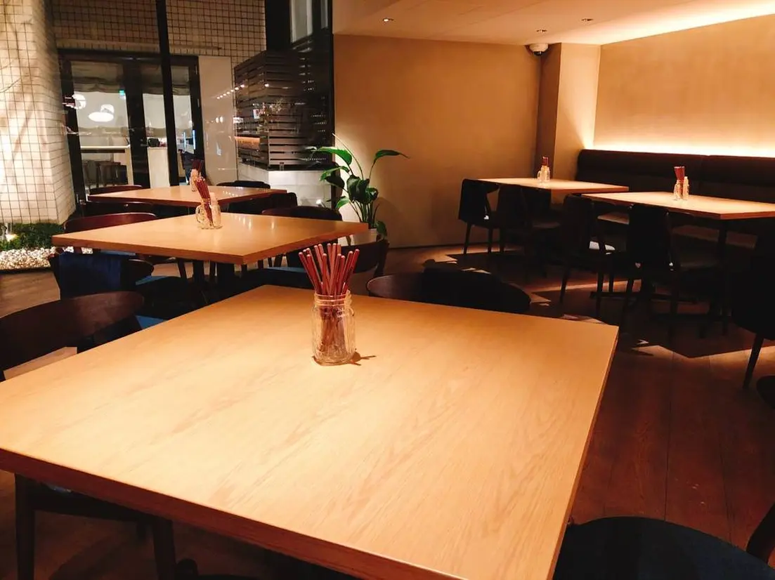 ツナグ　店内