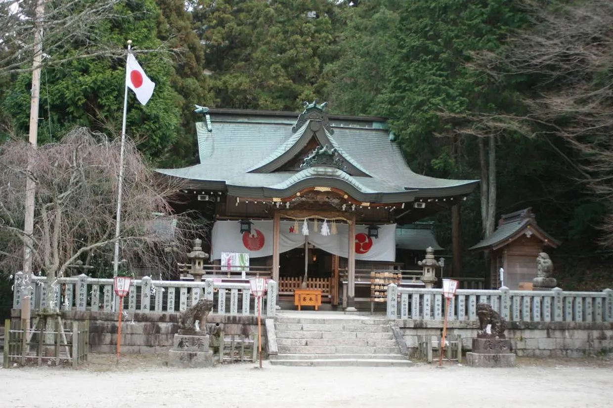 湯泉神社