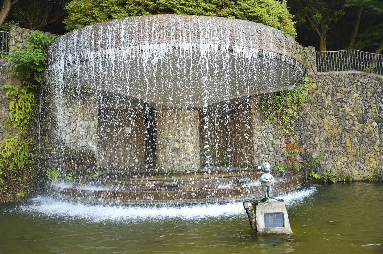 湯けむり広場