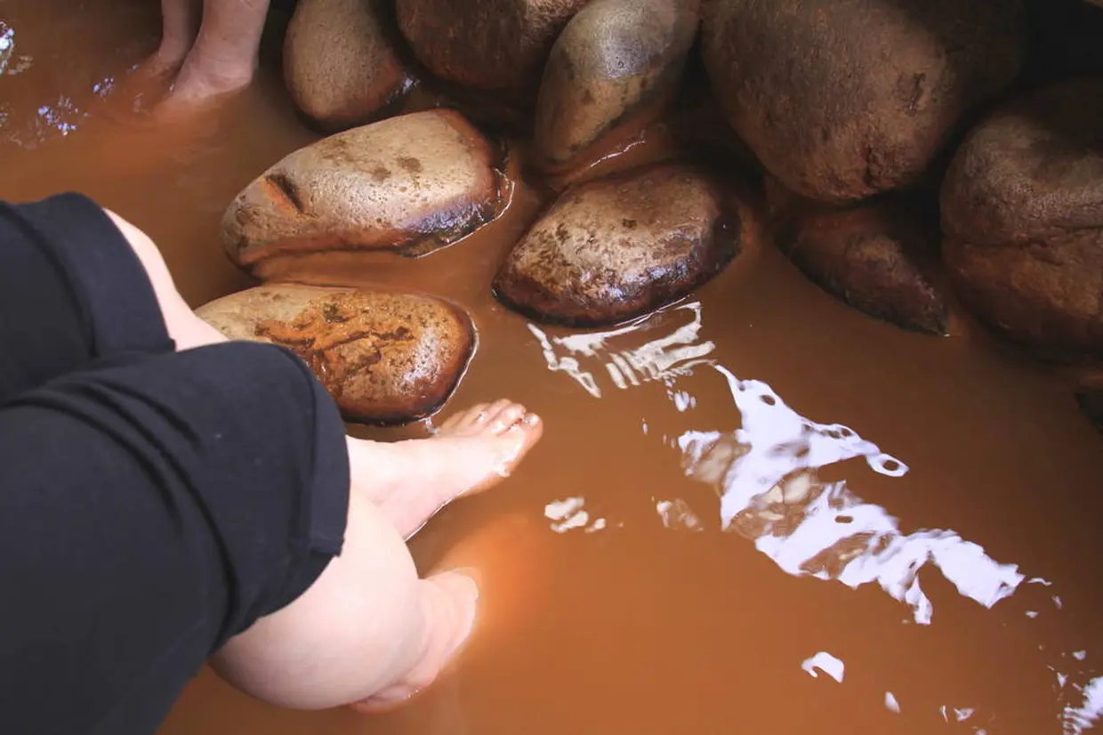 「金の湯」の足湯