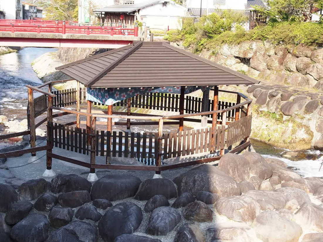 独鈷（とっこ）の湯