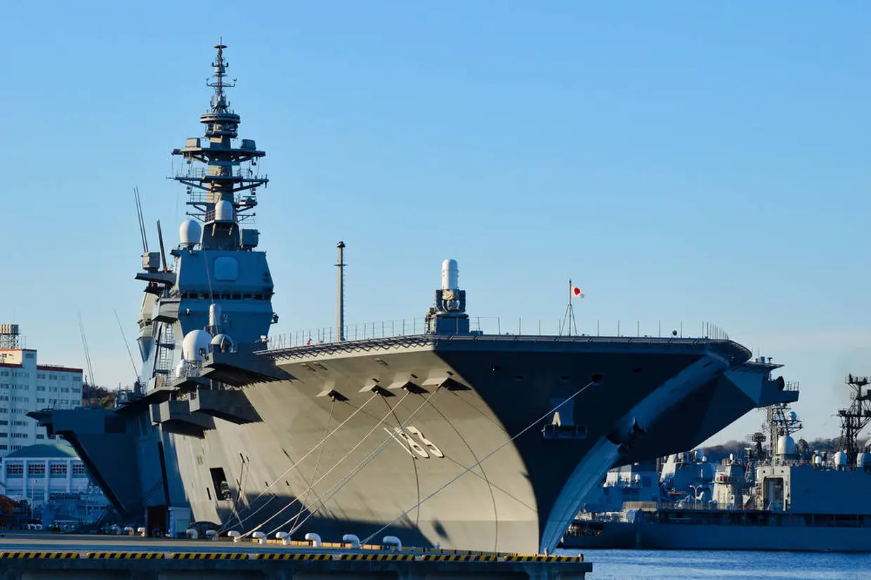 YOKOSUKA 軍港めぐり