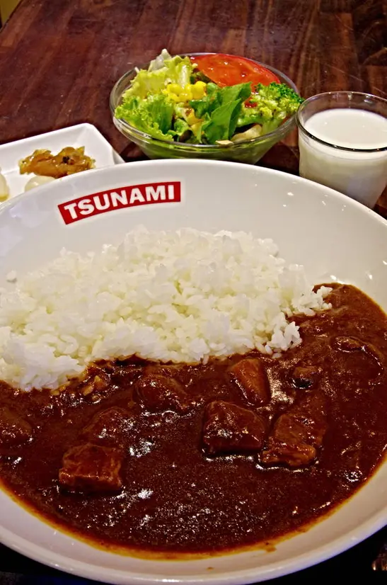 ツナミ　カレーアンドグリル （TSUNAMI CURRY&GRILL）