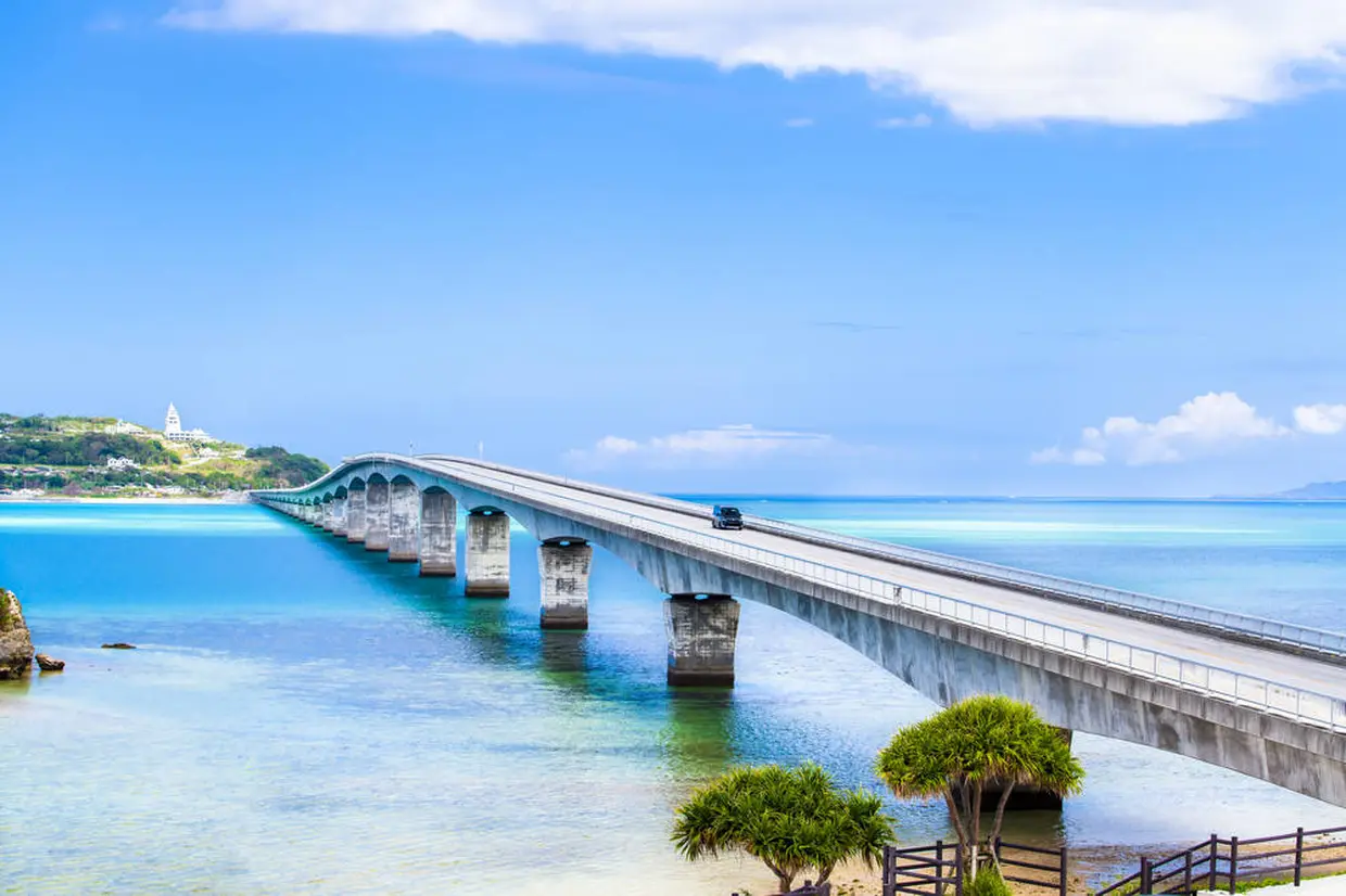離島に続く橋