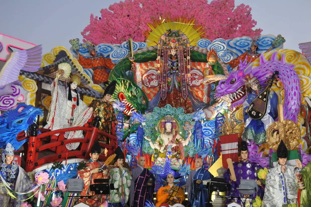 八戸三社大祭