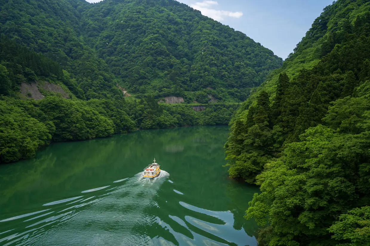  庄川峡遊覧船