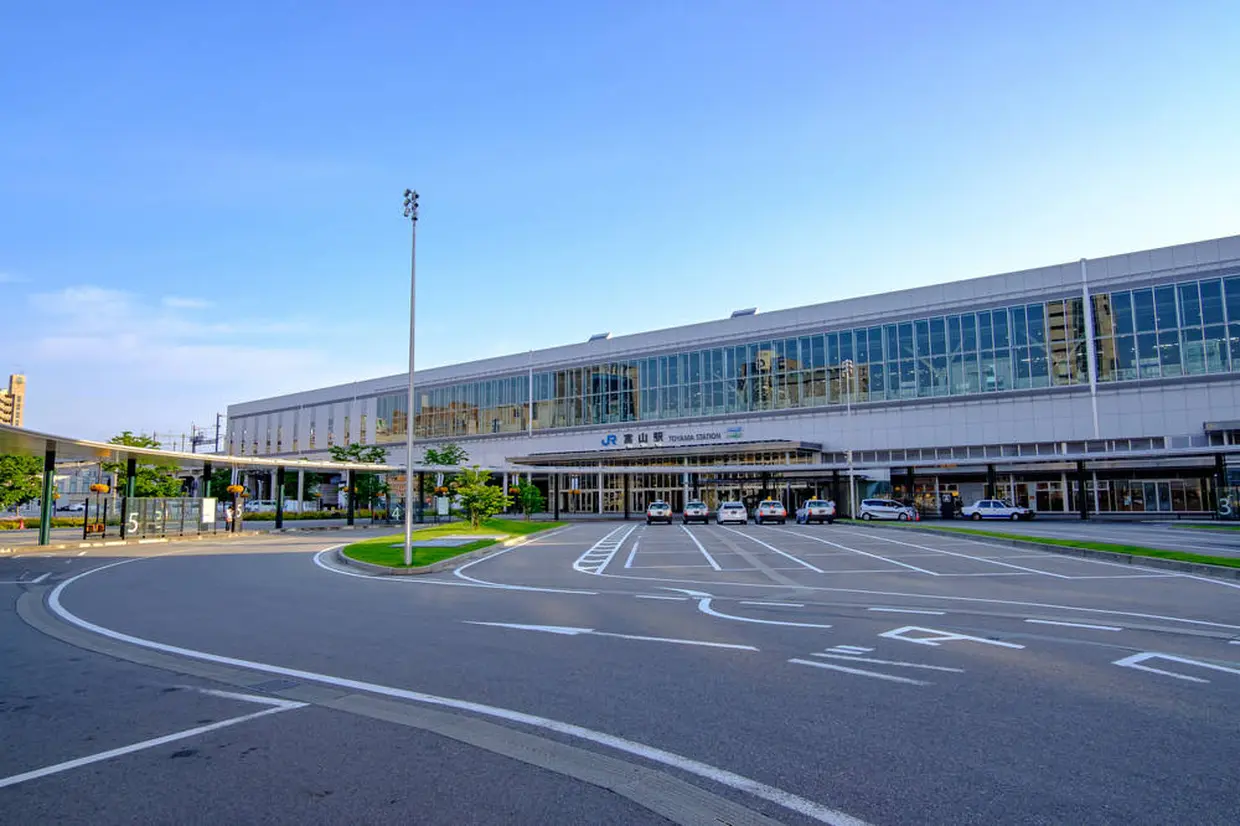JR富山駅