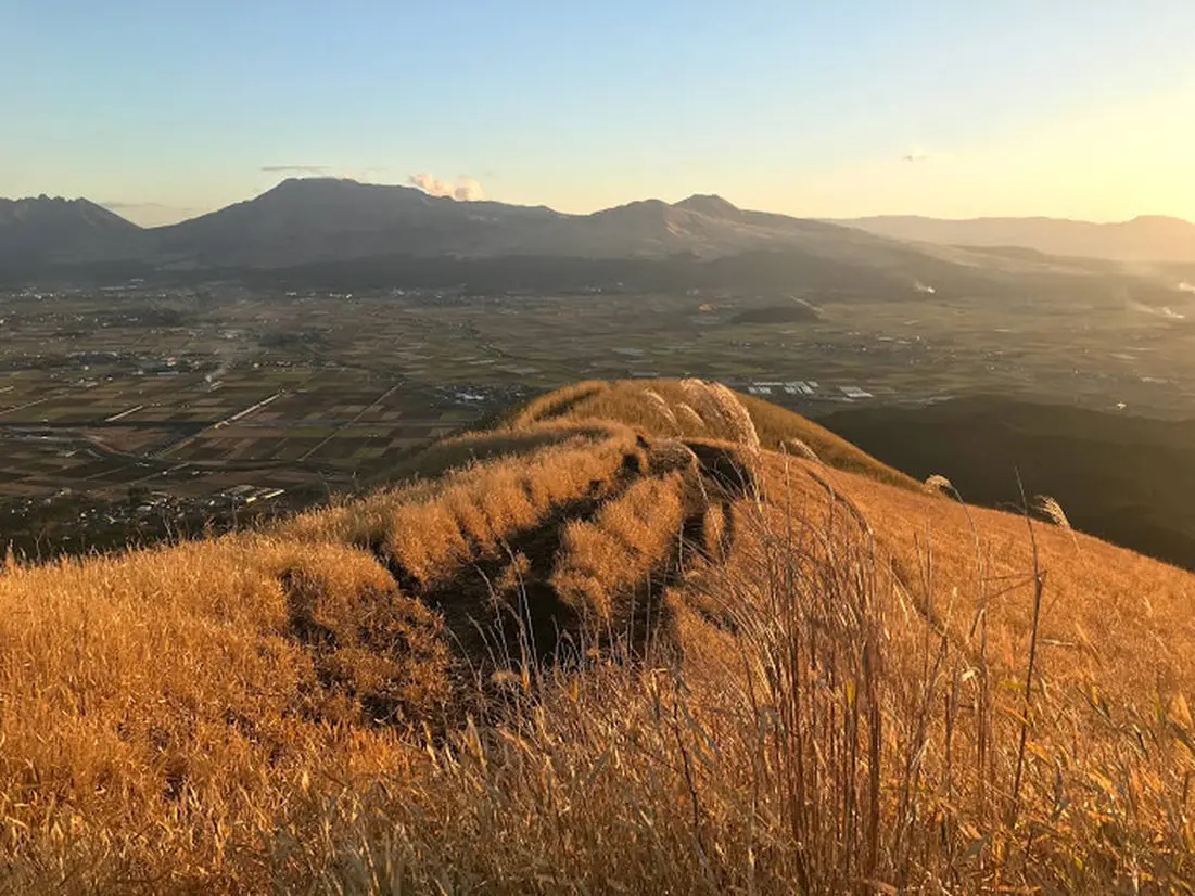 秋から冬に見られる大観峰