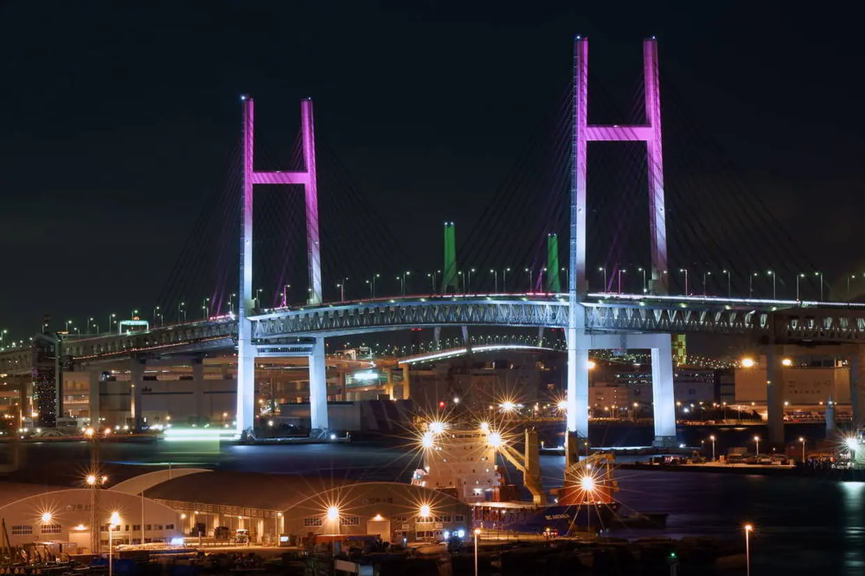 横浜ベイブリッジ　夜景