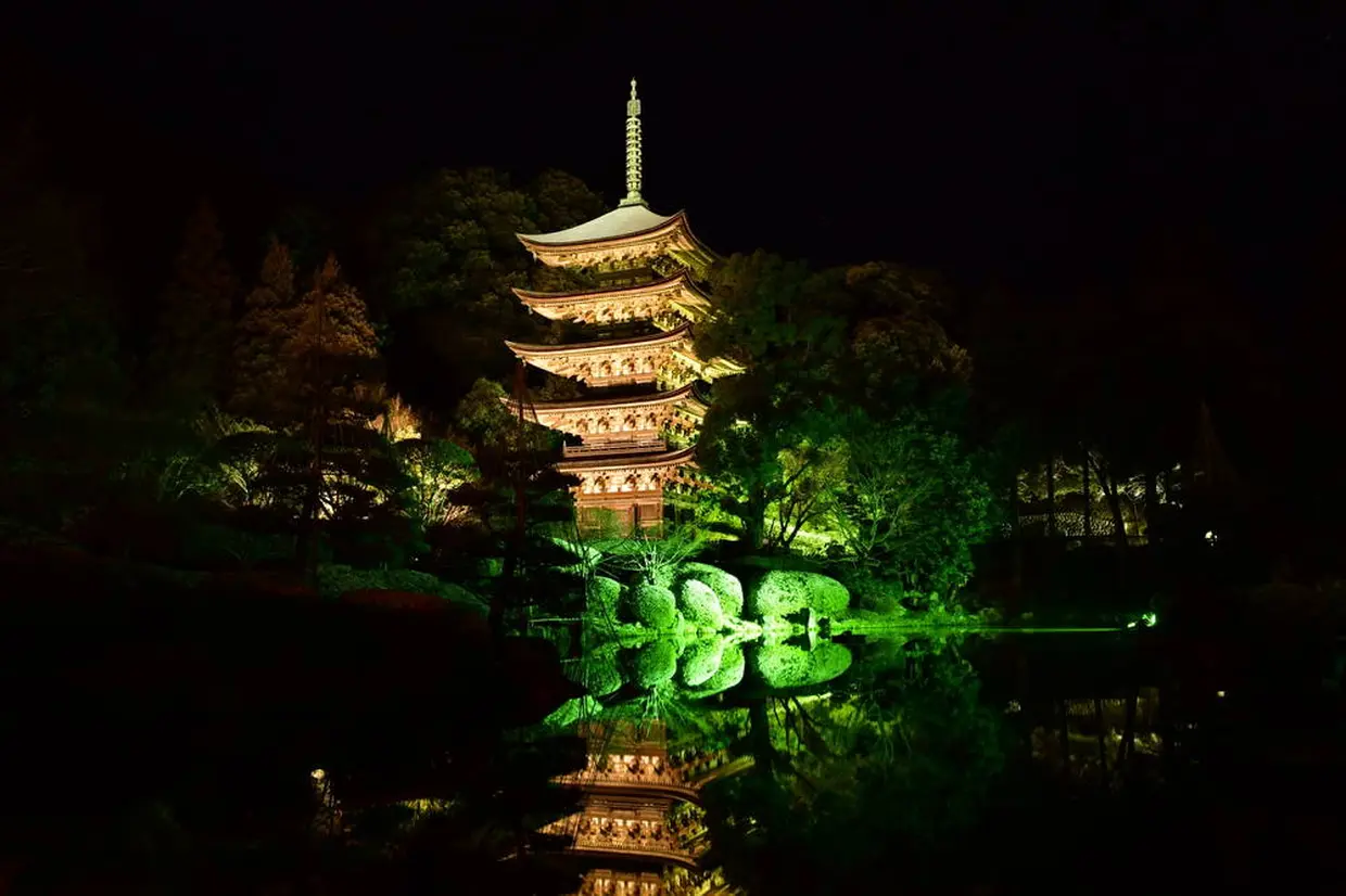 瑠璃光寺五重塔