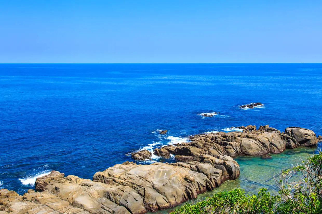 日南の海
