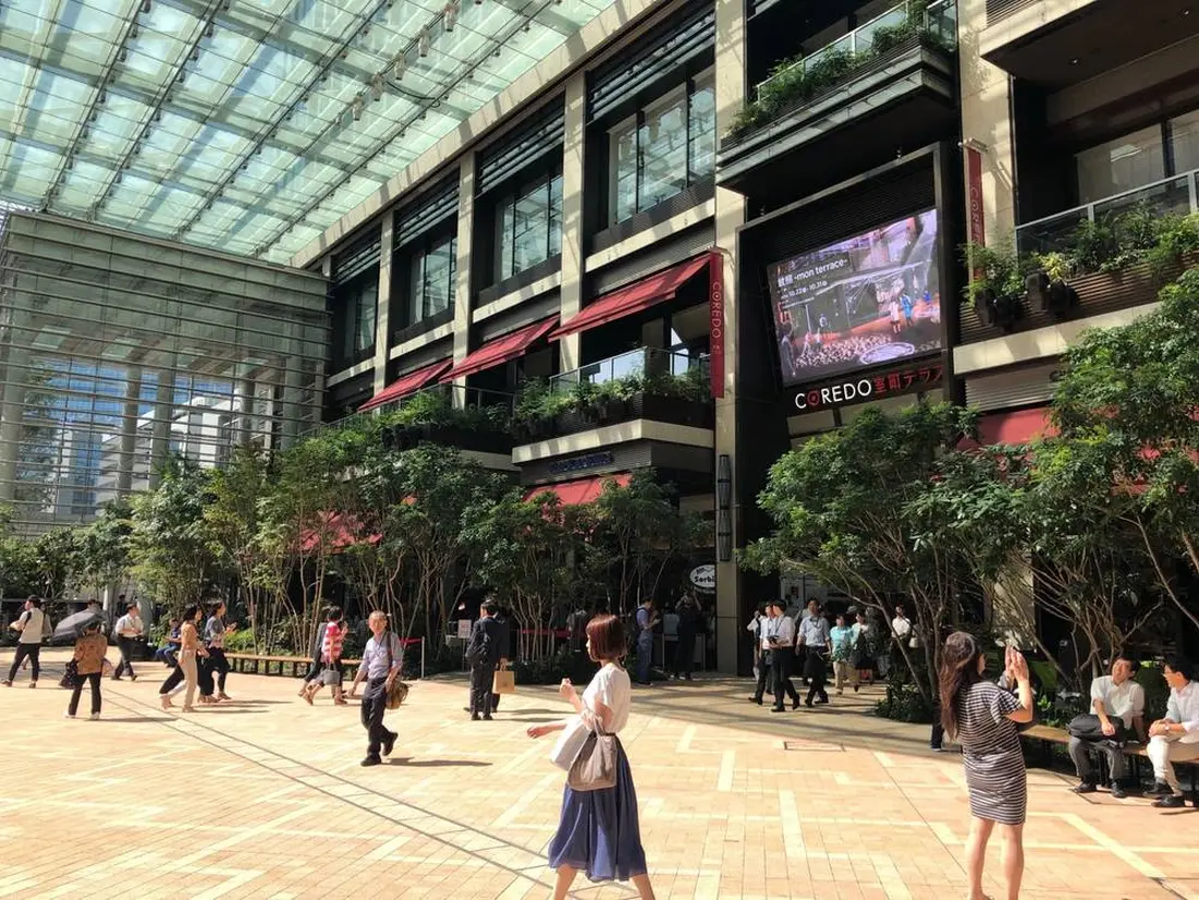 コレド室町テラス 大屋根広場