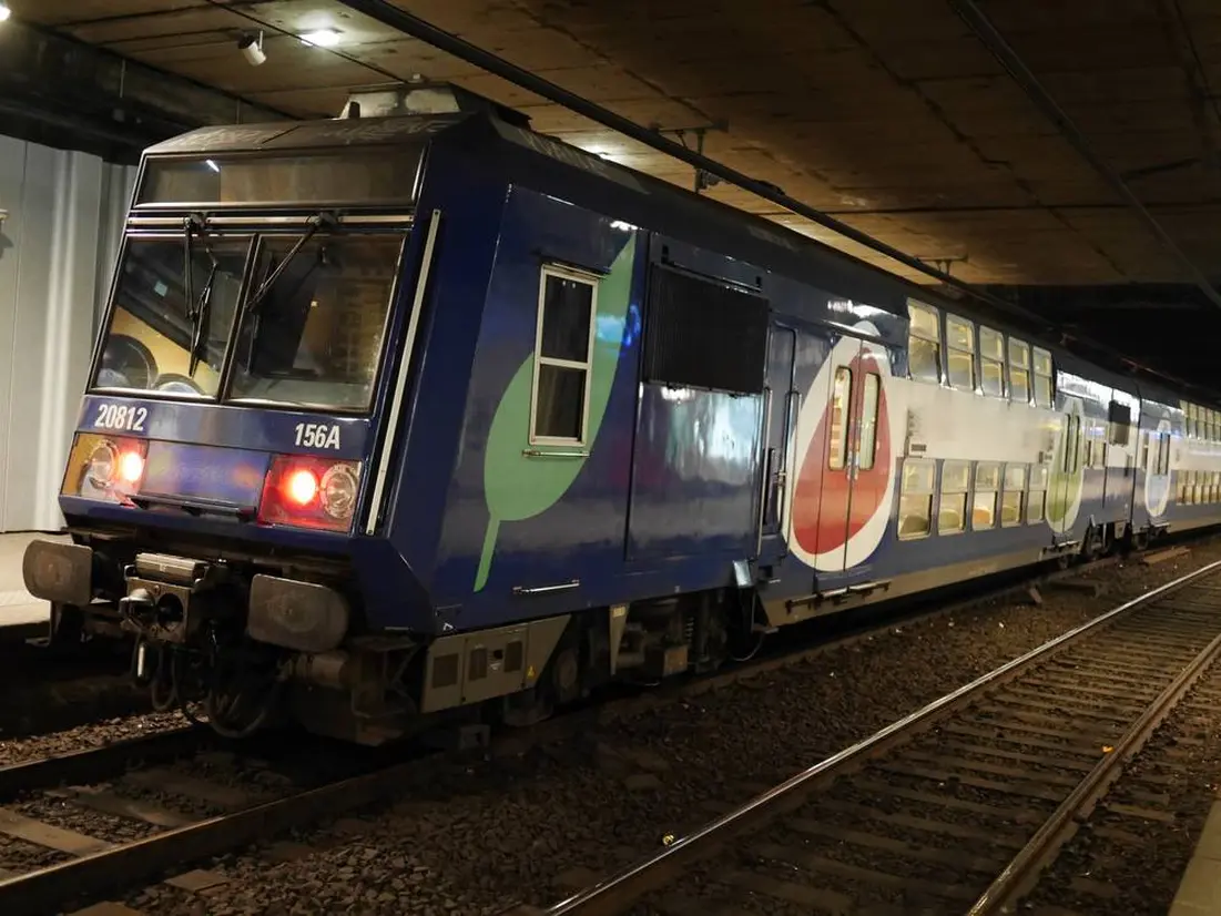 高速郊外鉄道　RER