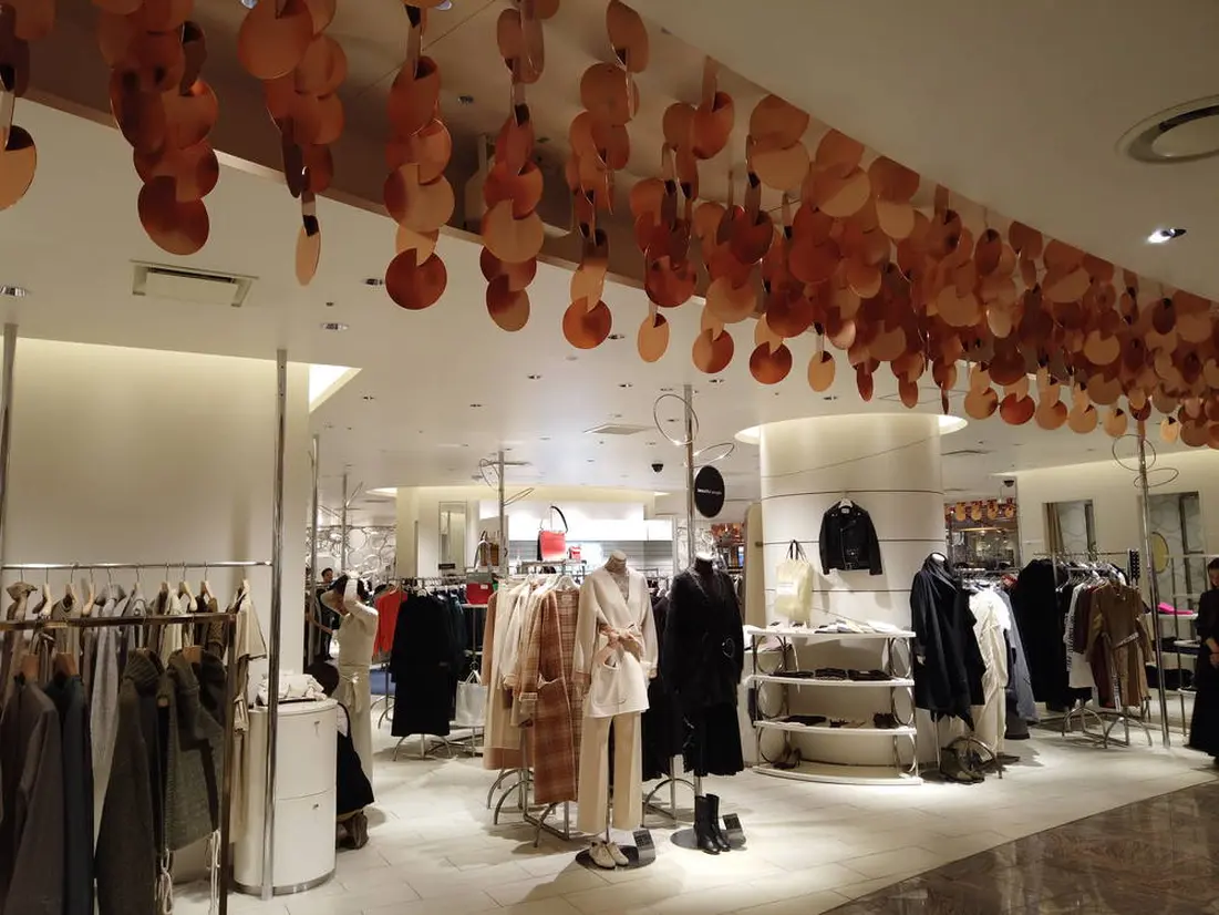 本館 婦人服売り場