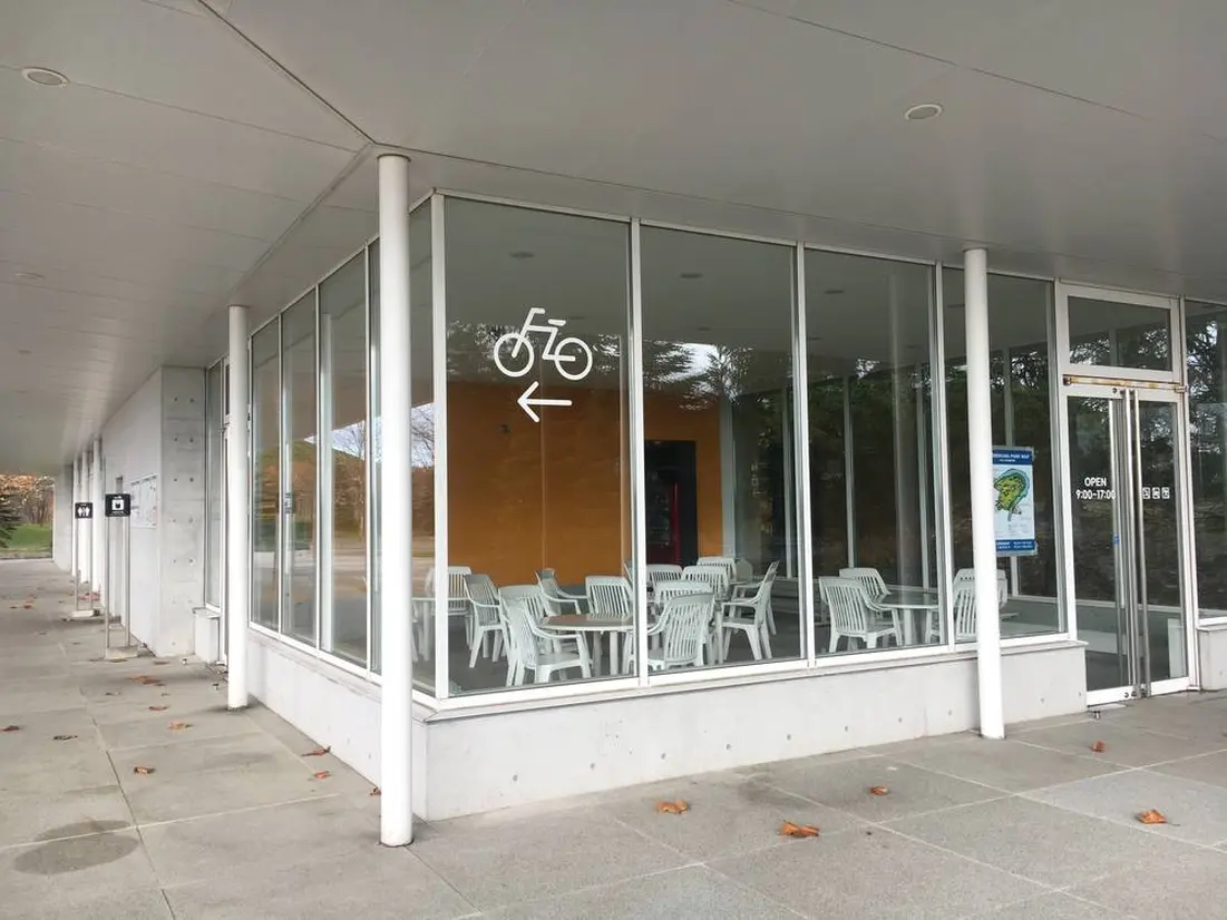 レンタサイクル場