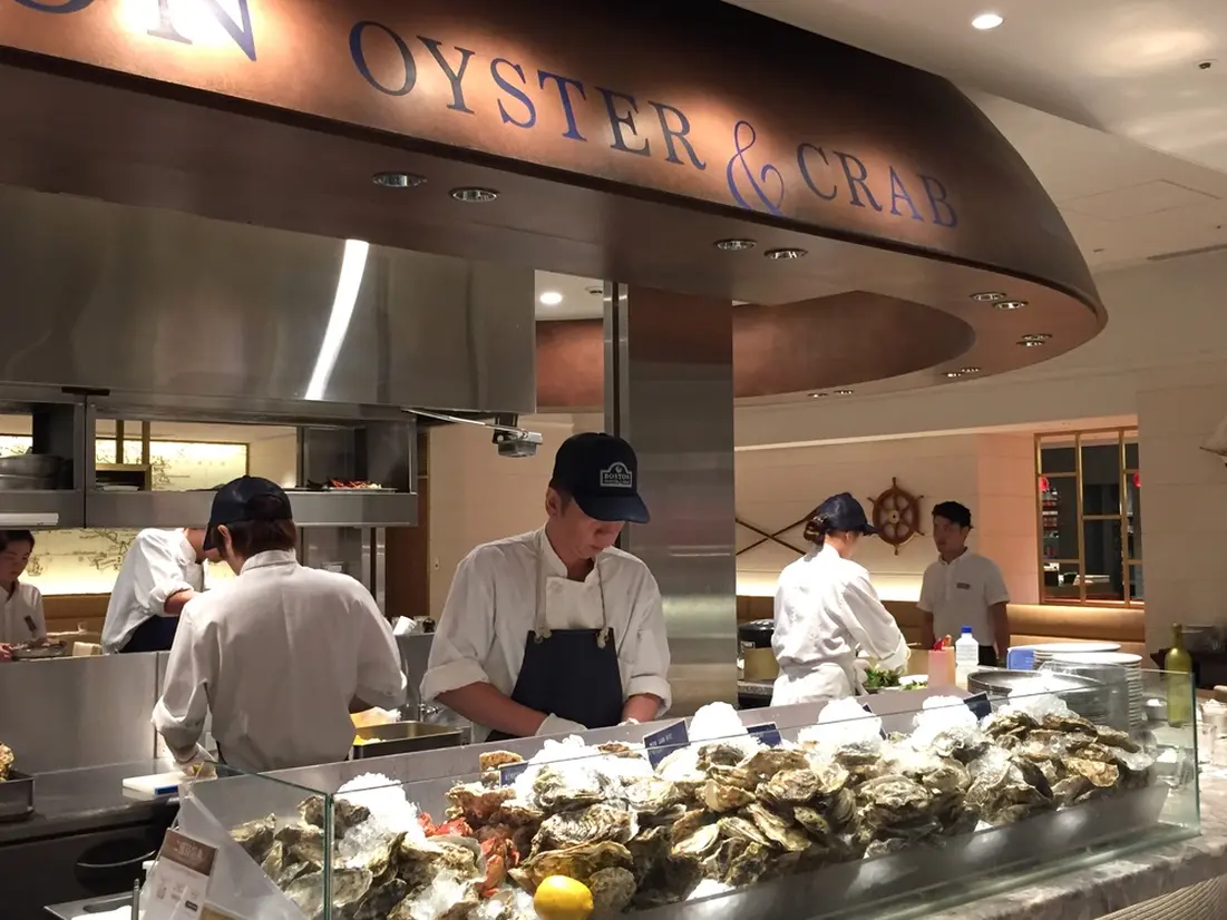 BOSTON OYSTER & CRAB