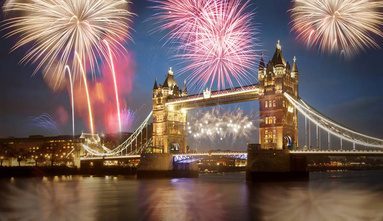 ロンドンでの打ち上げ花火　イメージ