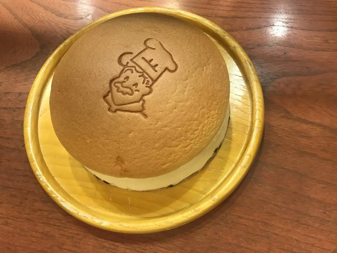 りくろーおじさん「焼きたてチーズケーキ」