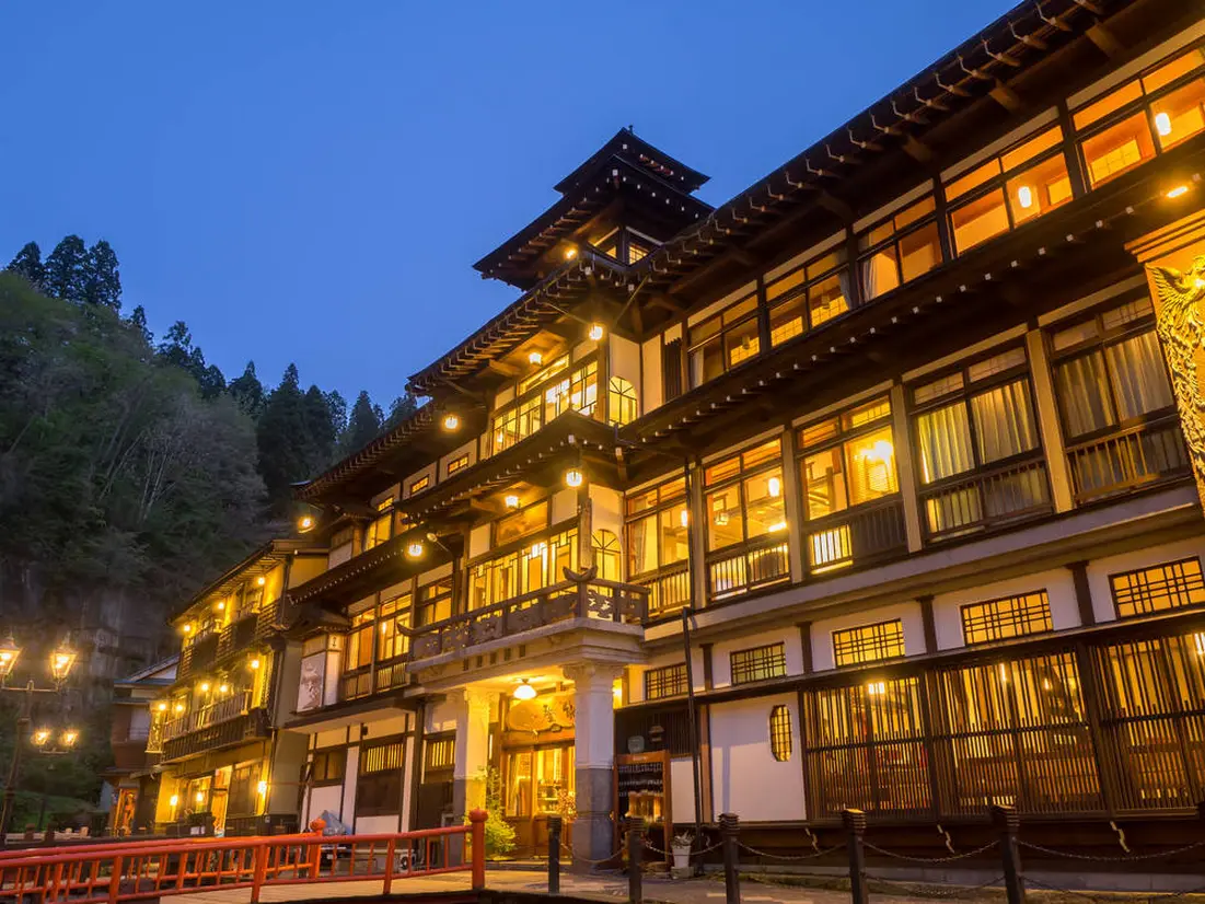 銀山温泉