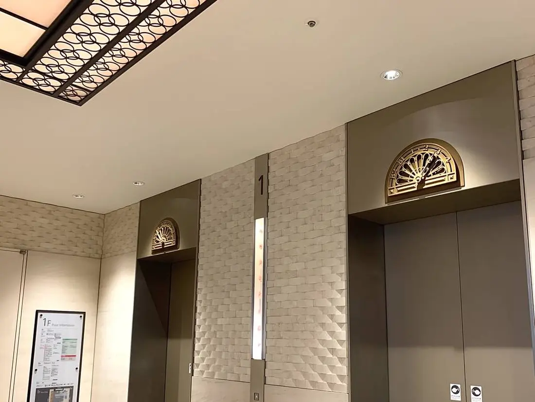 丸の内ブリックスクエア 館内