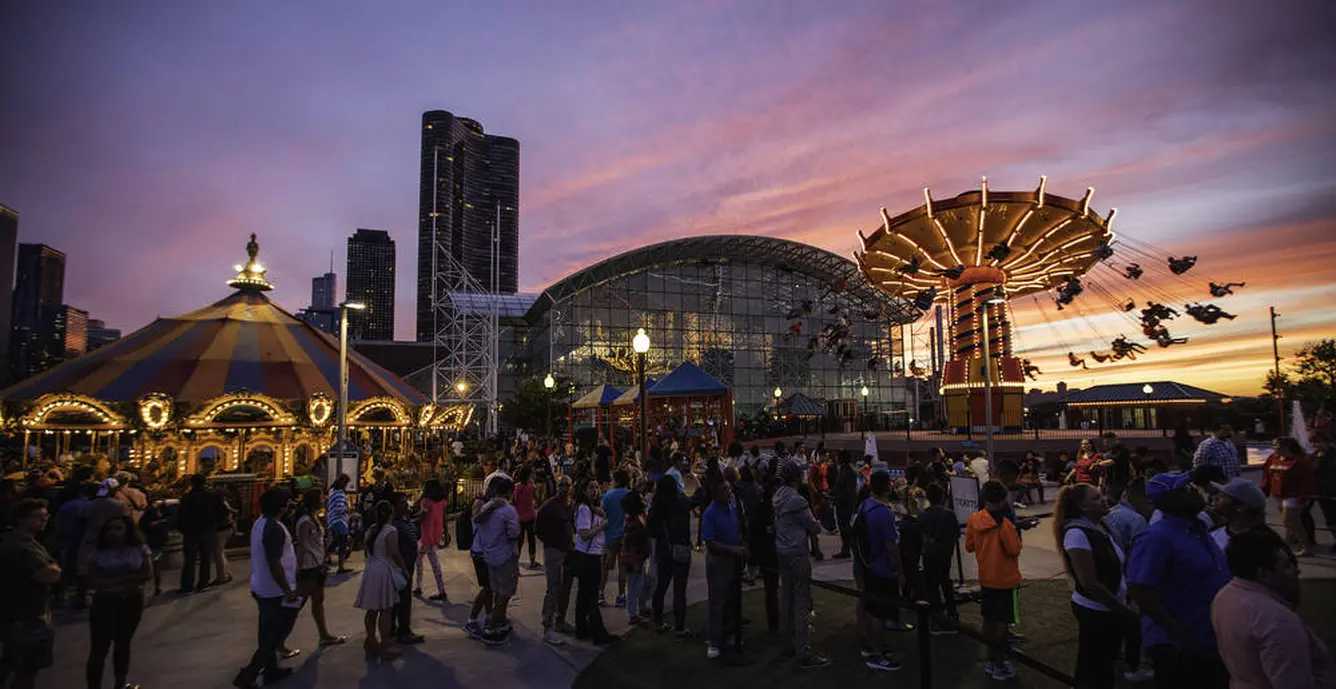ネイビーピア（Photo Credit: Adam Alexander, Courtesy of the Illinois Office of Tourism）