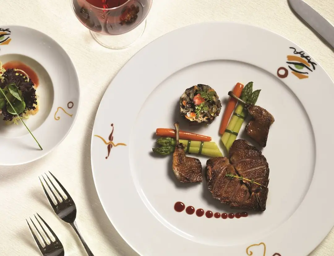 匕レ肉 (c) MGM Resorts International (R)