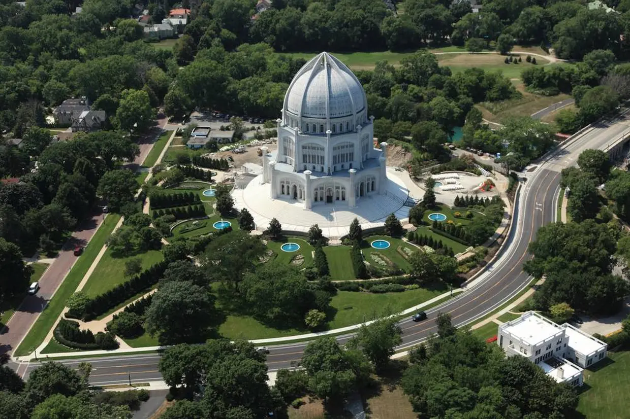 バハーイー教の礼拝堂 （Photo Credit: Chicago's North Shore Convention and Visitors Bureau）