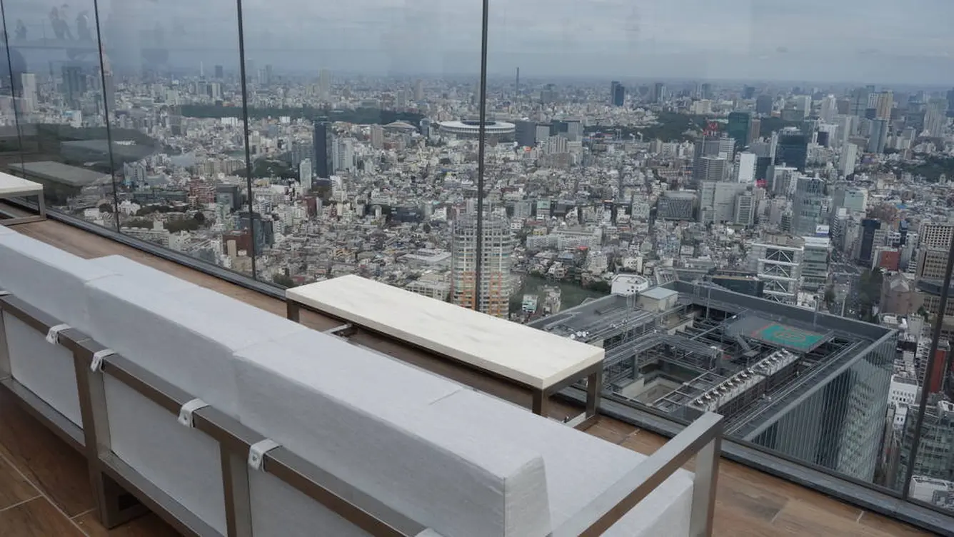 ベンチに座って眺望を楽しむこともできます