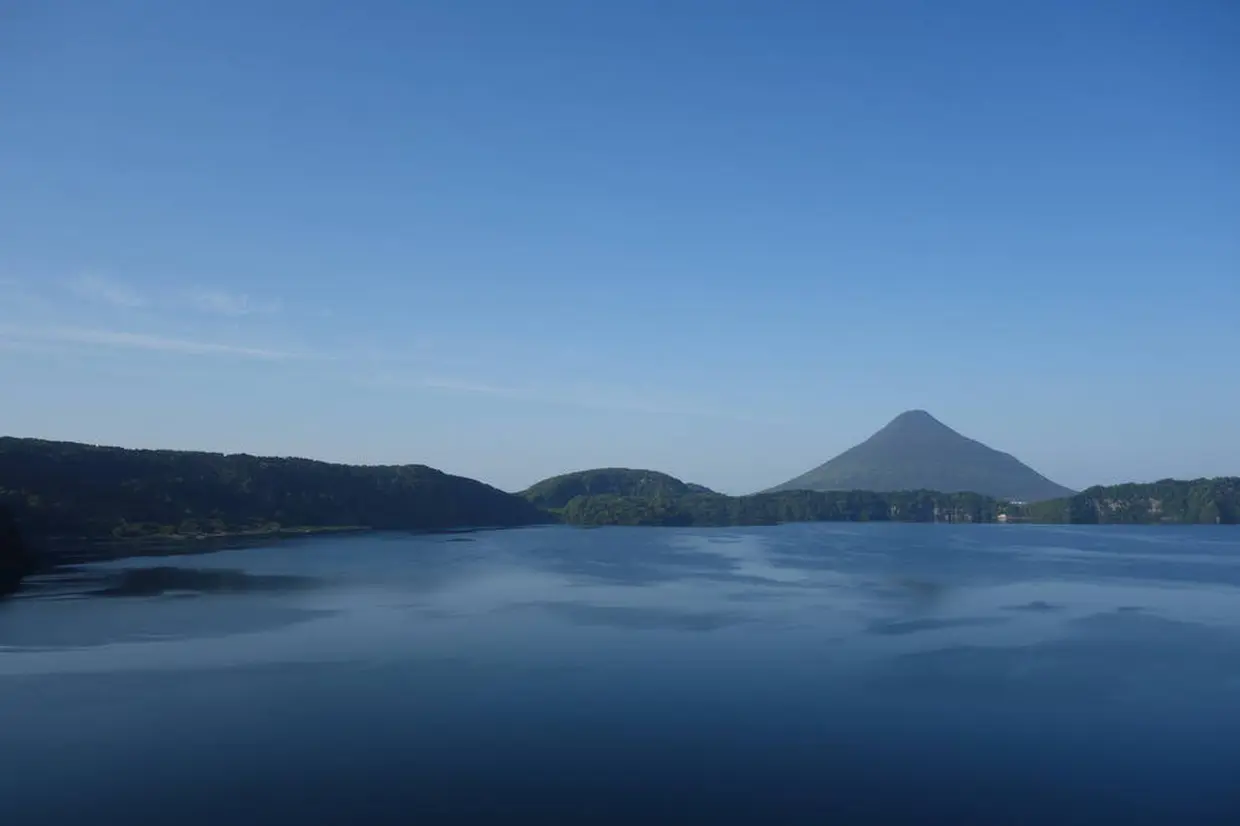 池田湖と開聞岳