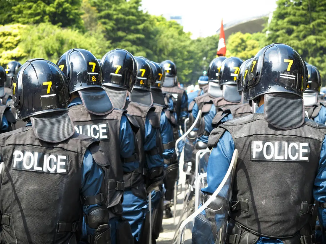 警察