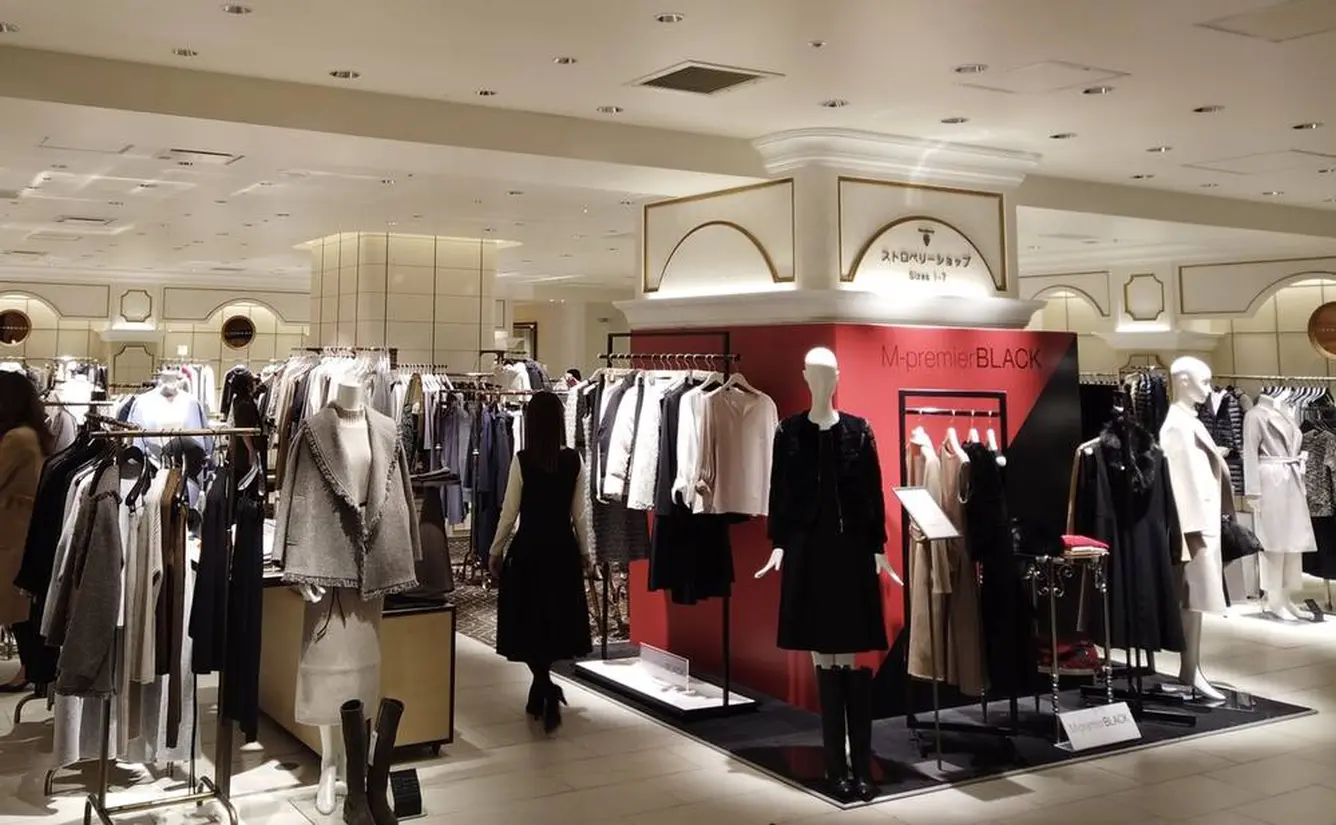 本館 婦人服売り場