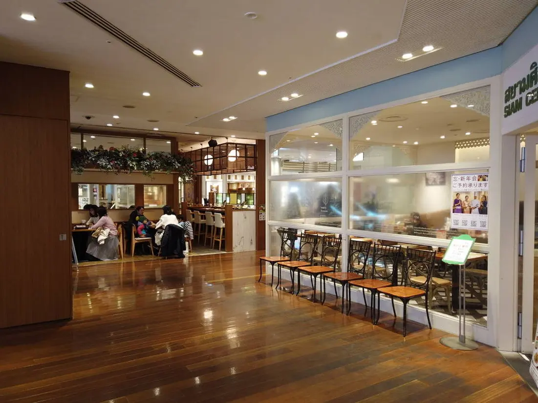 本館 レストランズパーク