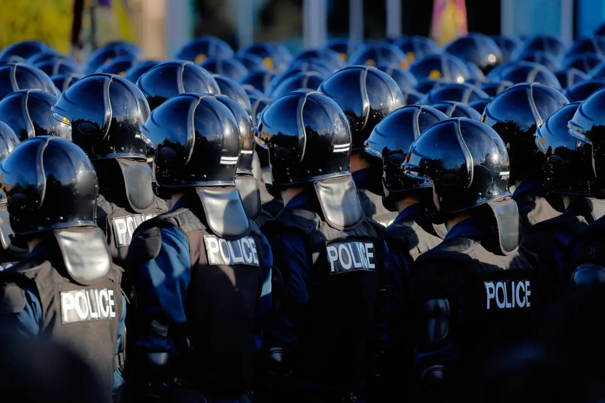 警察