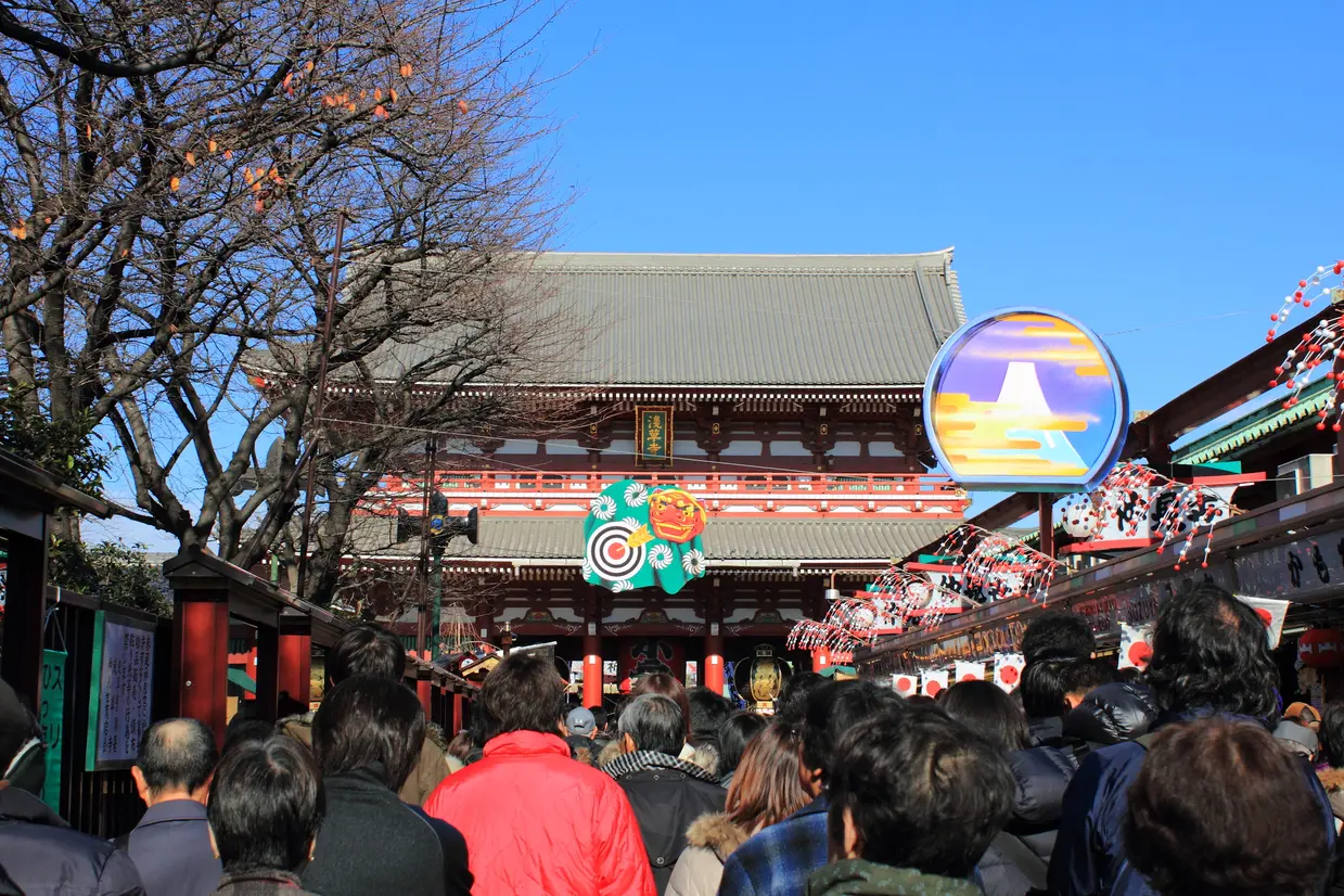 浅草寺　初詣の様子