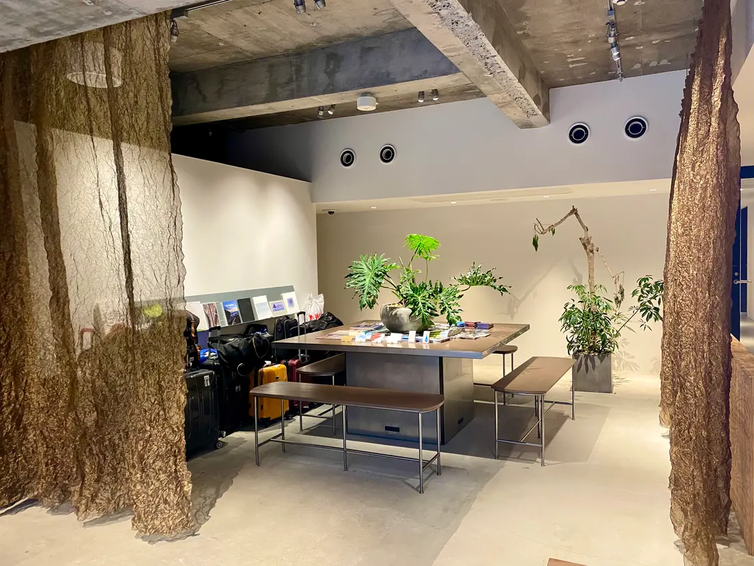 LOBBY SPACE