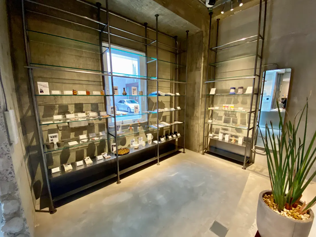 SHOWCASE
