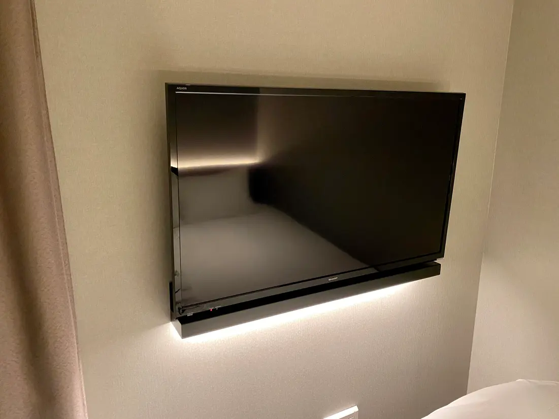 壁掛けテレビ