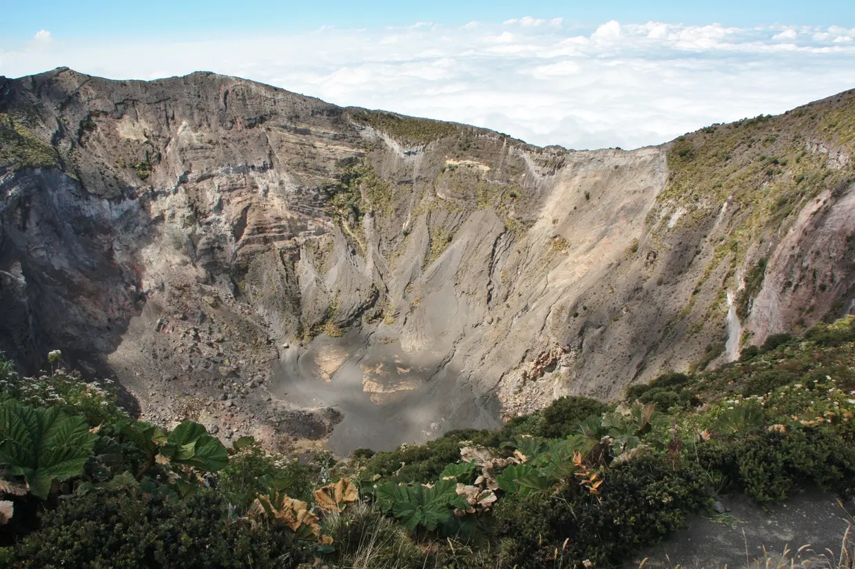 イラス火山国立公園