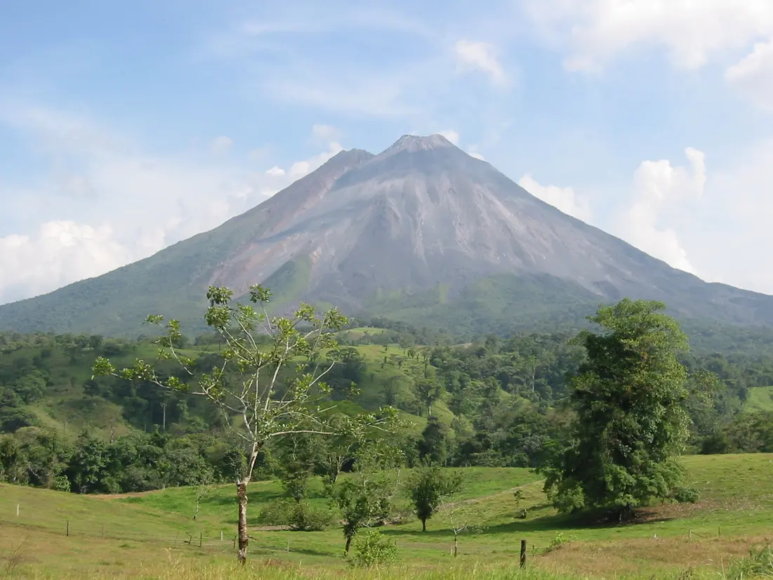 アレナル火山