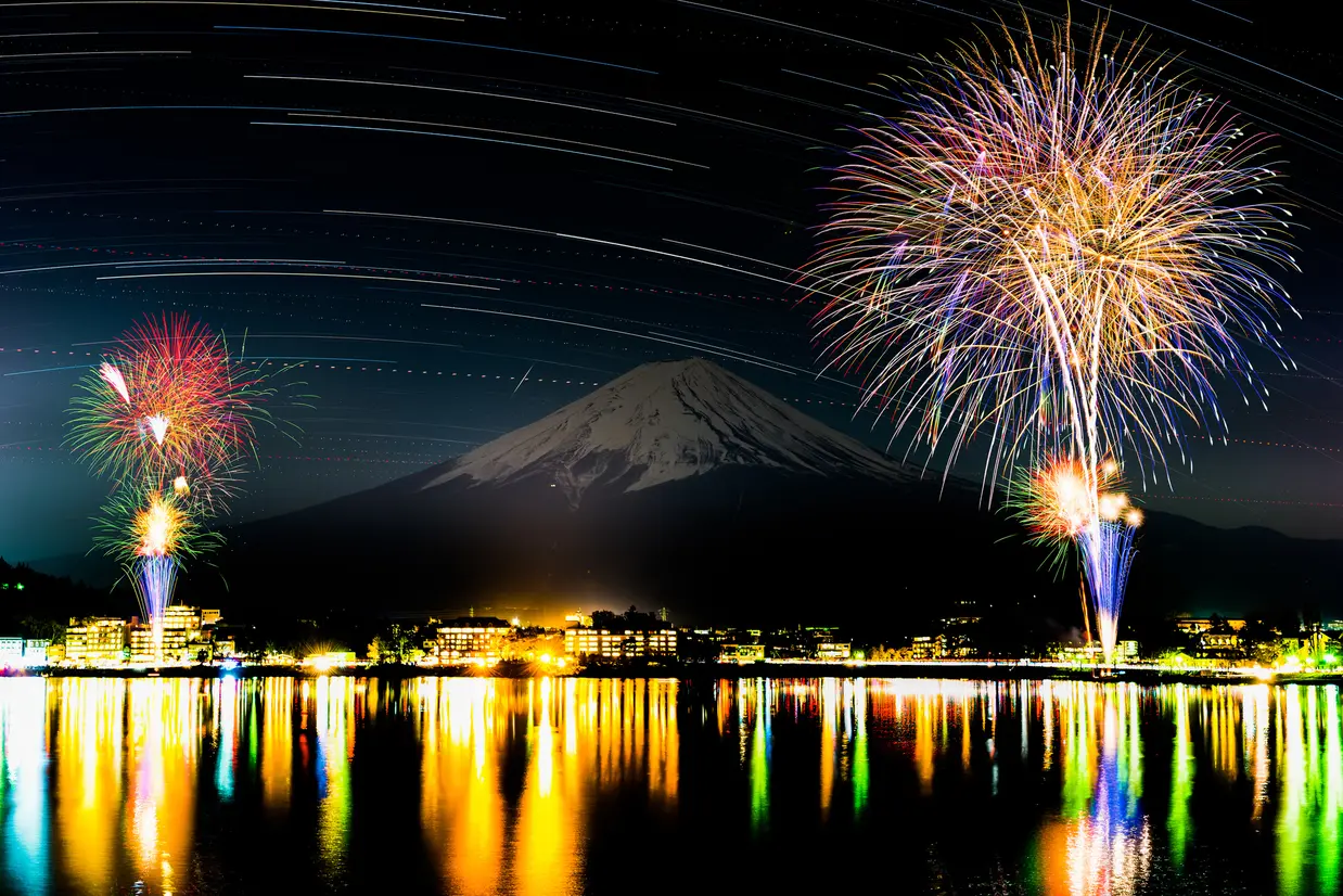河口湖冬花火