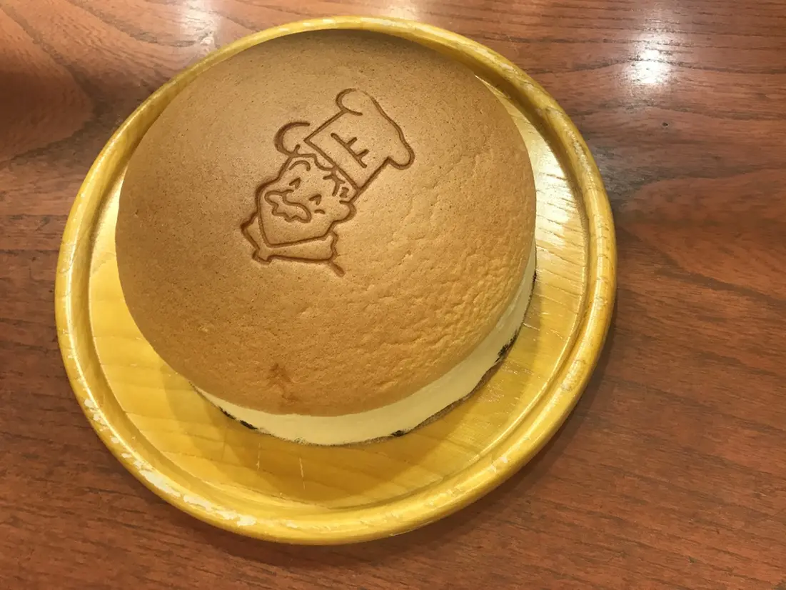 りくろーおじさん「焼きたてチーズケーキ」