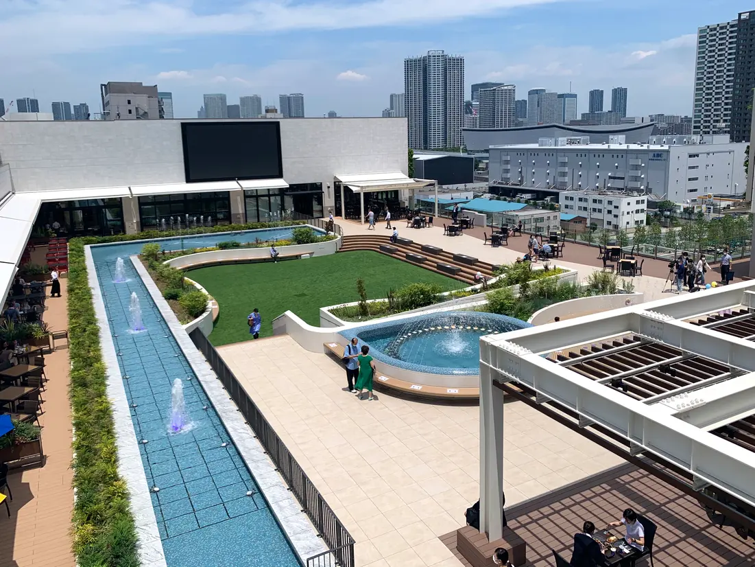 水のテラス