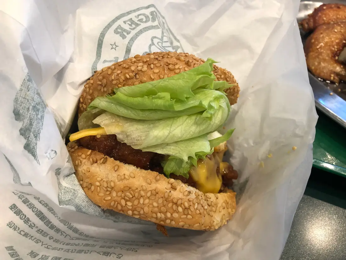ラッキーピエロ 峠下総本店 ハンバーガー