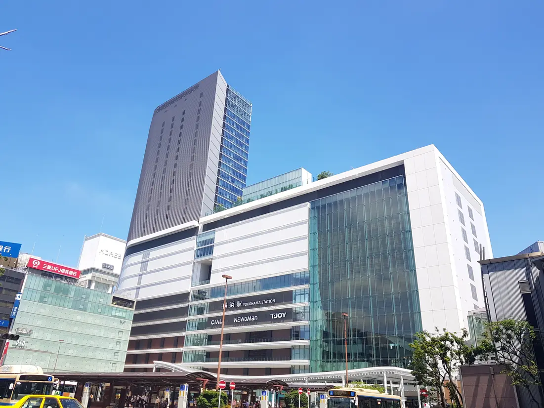 横浜駅西口バスロータリー