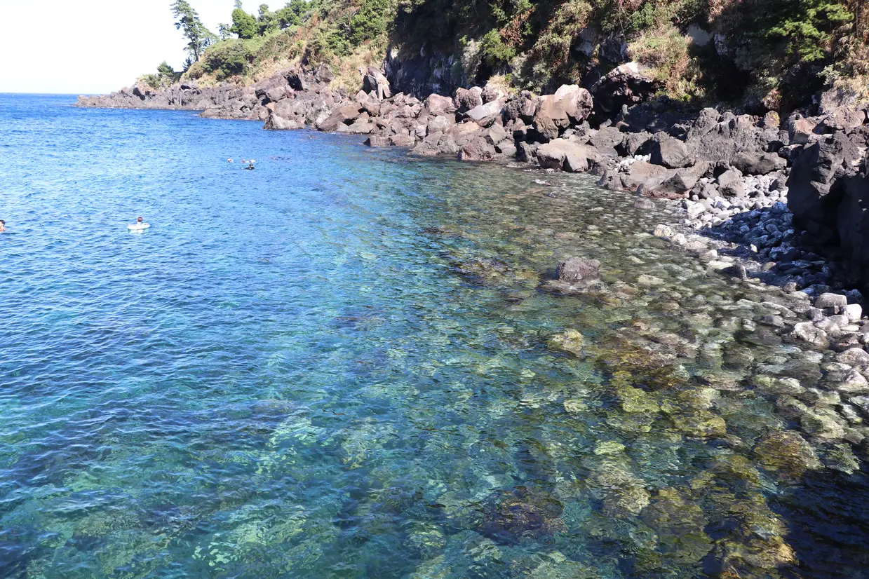 秋の浜