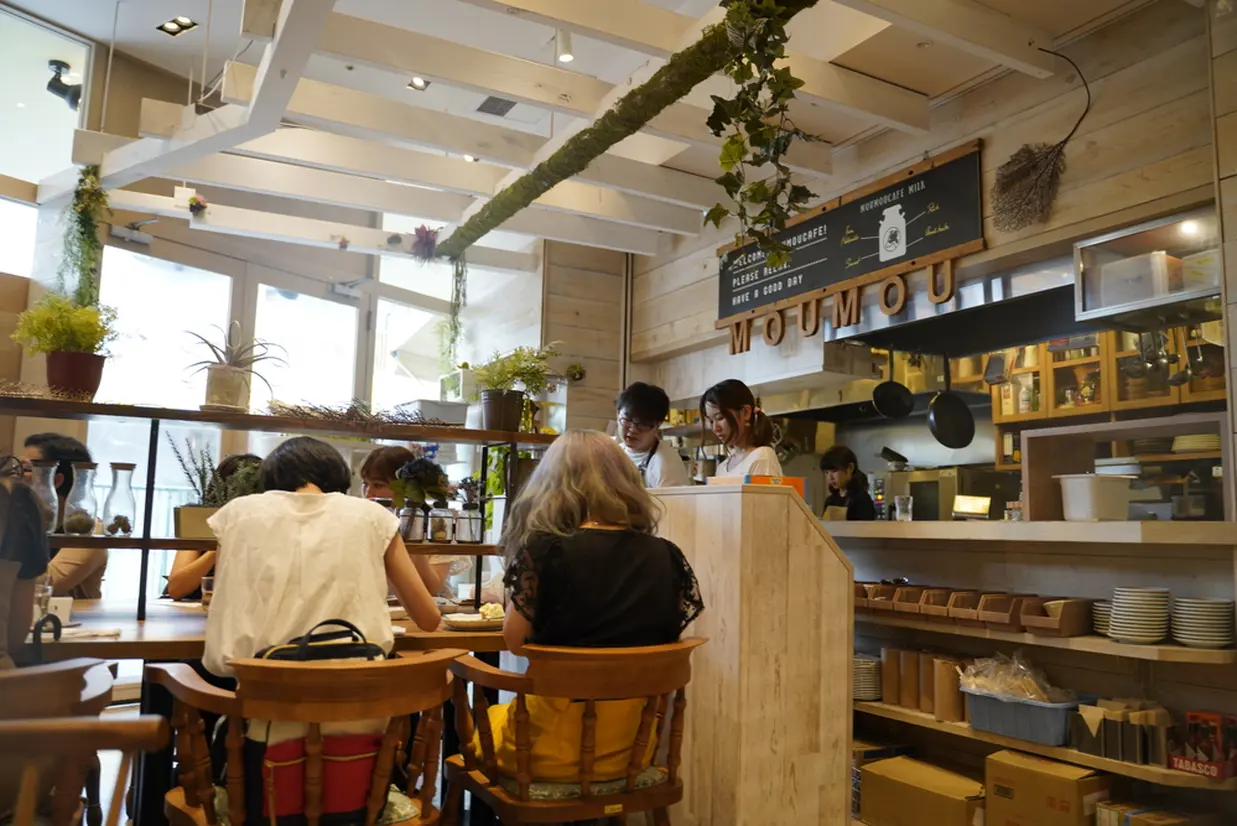 MouMou Caffe 内装